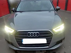 Grau Gebraucht 2019 Audi A3 Sportback Sport Limousine | 19.500 € (Fairer Preis)