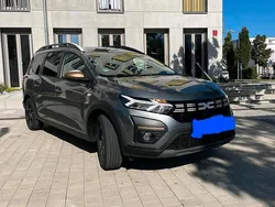 Grau Gebraucht 2025 Dacia Jogger Kombi | 26.000 € (Fairer Preis)