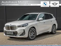 Weiß Neu 2025 BMW iX1 M Sport SUV | 53.220 € (Etwas zu teuer)
