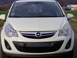 Weiß Gebraucht 2011 Opel Corsa Coupé | 3.300 € (Fairer Preis)