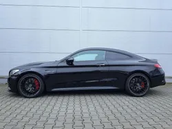 Obsidianschwarz metalliclack Gebraucht 2018 Mercedes C63 AMG AMG Coupé | 56.800 € (Etwas zu teuer)