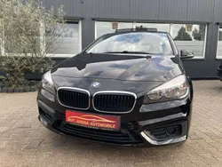 Schwarz ii/bonnet fluid black Gebraucht 2017 BMW 218 Active Tourer Van / Kleinbus | 9.500 € (Guter Preis)