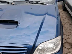 Blau Gebraucht 2003 Kia Carnival Van / Kleinbus | 600 € (Guter Preis)