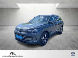 Grau Gebraucht 2024 VW Tiguan Elegance SUV | 48.480 € (Guter Preis)