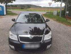 Schwarz Gebraucht 2010 Skoda Octavia Elegance Kombi | 3.880 € (Teuer)