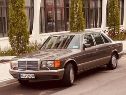 Grau Gebraucht 1986 Mercedes 500 Limousine | 19.500 €