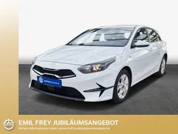 Weiß Gebraucht 2022 Kia Ceed Edition 7 Limousine | 16.617 € (Guter Preis)