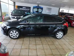 Pantherschwarz metallic Gebraucht 2013 Ford Focus Champions Edition Limousine | 6.499 € (Fairer Preis)