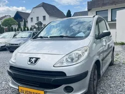 Silber Gebraucht 2008 Peugeot 1007 Kleinwagen | 1.700 €