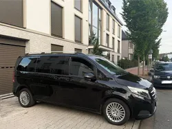 Schwarz Gebraucht 2016 Mercedes V250 Edition Van / Kleinbus | 22.900 € (Guter Preis)