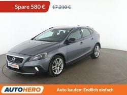 Grau Gebraucht 2015 Volvo V40 CC You! Kombi | 16.630 € (Etwas zu teuer)