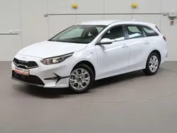 Weiss Neu 2025 Kia Ceed Sportswagon 2 Kombi | 30.879 € (Teuer)