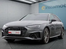 Grau Gebraucht 2024 Audi A4 S-Line Kombi | 39.749 € (Fairer Preis)