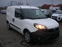 Weiß Gebraucht 2019 Fiat Doblò Van / Kleinbus | 9.980 € (Fairer Preis)