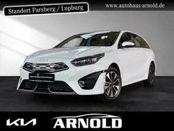 Weiß (cararraweiss) Gebraucht 2024 Kia Ceed Sportswagon Spirit Kombi | 24.189 € (Superpreis)