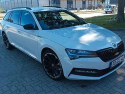 Weiß Gebraucht 2019 Skoda Superb SportLine Kombi | 23.500 € (Etwas zu teuer)