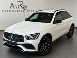 Weiß Gebraucht 2021 Mercedes GLC300e AMG line SUV | 36.449 € (Fairer Preis)