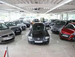 Schwarz Gebraucht 2002 VW Passat Highline Kombi | 1.990 € (Superpreis)
