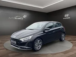 Phantom black / met Gebraucht 2025 Hyundai i20 Trend Limousine | 22.190 € (Fairer Preis)