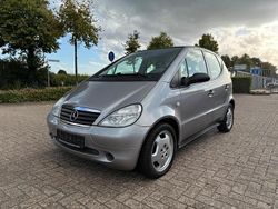Silber Gebraucht 2000 Mercedes A160 Classic Kleinwagen | 2.590 € (Teuer)