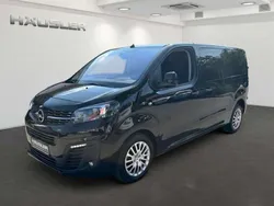 Schwarz perla nera Gebraucht 2023 Opel Vivaro Edition Van | 31.990 € (Etwas zu teuer)