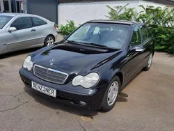 Schwarz Gebraucht 2004 Mercedes C180 Limousine | 2.990 € (Fairer Preis)