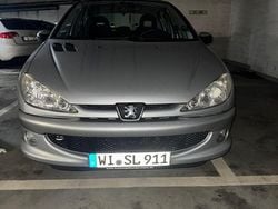 Silber Gebraucht 2009 Peugeot 206 Limousine | 900 €
