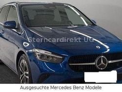 Spektralblaumetallic Gebraucht 2024 Mercedes B220 Progressive Van / Kleinbus | 34.400 € (Guter Preis)