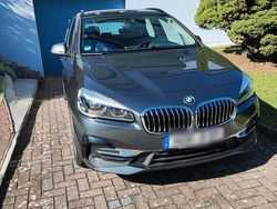 Grau Gebraucht 2020 BMW 225 Van / Kleinbus | 17.900 € (Superpreis)