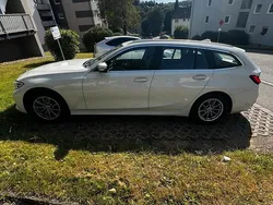 Weiß Gebraucht 2021 BMW 320 Efficient Dynamics Kombi | 24.000 € (Guter Preis)