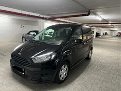 Schwarz Gebraucht 2017 Ford Tourneo Courier Van / Kleinbus | 4.950 €