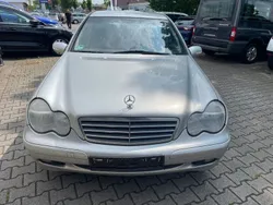 Silber Gebraucht 2000 Mercedes C200 Limousine | 1.750 € (Guter Preis)