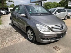 Grau Gebraucht 2006 Mercedes B170 Classic Van / Kleinbus | 4.990 € (Fairer Preis)