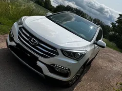 Weiß Gebraucht 2016 Hyundai Santa Fe Premium SUV | 18.399 € (Fairer Preis)