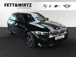 Schwarz Gebraucht 2024 BMW 330 M Sport Kombi | 38.980 €