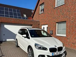 Weiß Gebraucht 2017 BMW 220 Gran Tourer M Sport Van / Kleinbus | 21.790 € (Fairer Preis)