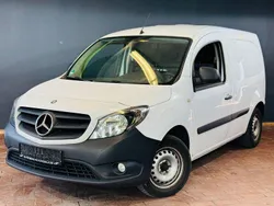 Weiß Gebraucht 2018 Mercedes Citan 111 Van / Kleinbus | 7.490 € (Guter Preis)