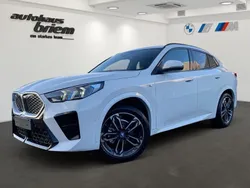 Alpinweiss iii Neu 2024 BMW iX2 M Sport SUV | 45.923 € (Superpreis)