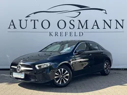 Kosmosschwarz metalliclack Gebraucht 2022 Mercedes A180 Progressive Limousine | 28.500 € (Fairer Preis)
