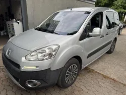 Silber Gebraucht 2014 Peugeot Partner Tepee Van / Kleinbus | 4.650 € (Fairer Preis)