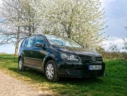 Schwarz Gebraucht 2012 VW Touran Comfortline Van / Kleinbus | 6.400 € (Fairer Preis)