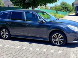 Grau Gebraucht 2014 Subaru Legacy Active Kombi | 9.500 €