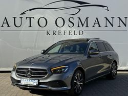 Grau Gebraucht 2022 Mercedes E300 Avantgarde Limousine | 36.950 € (Etwas zu teuer)