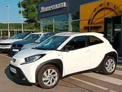 Super (pure) white ii Gebraucht 2022 Toyota Aygo X-play Kleinwagen | 14.950 € (Fairer Preis)
