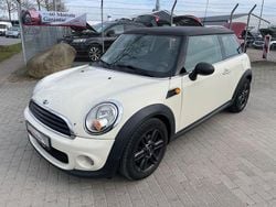 Weiß Gebraucht 2011 Mini One D Pepper Kleinwagen | 3.490 € (Guter Preis)