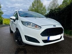 Weiß Gebraucht 2016 Ford Fiesta Trend Kleinwagen | 6.000 € (Fairer Preis)
