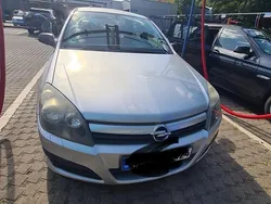 Silber Gebraucht 2004 Opel Astra Kleinwagen | 1.800 € (Fairer Preis)