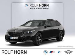 Saphirschwarz metallic Neu 2025 BMW 540 M Sport Kombi | 83.891 € (Teuer)