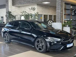 Schwarz Gebraucht 2020 Mercedes CLA250 Shooting Brake AMG line Kombi | 27.870 € (Fairer Preis)