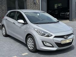 Silber Gebraucht 2014 Hyundai i30 Classic Kleinwagen | 8.390 € (Fairer Preis)
